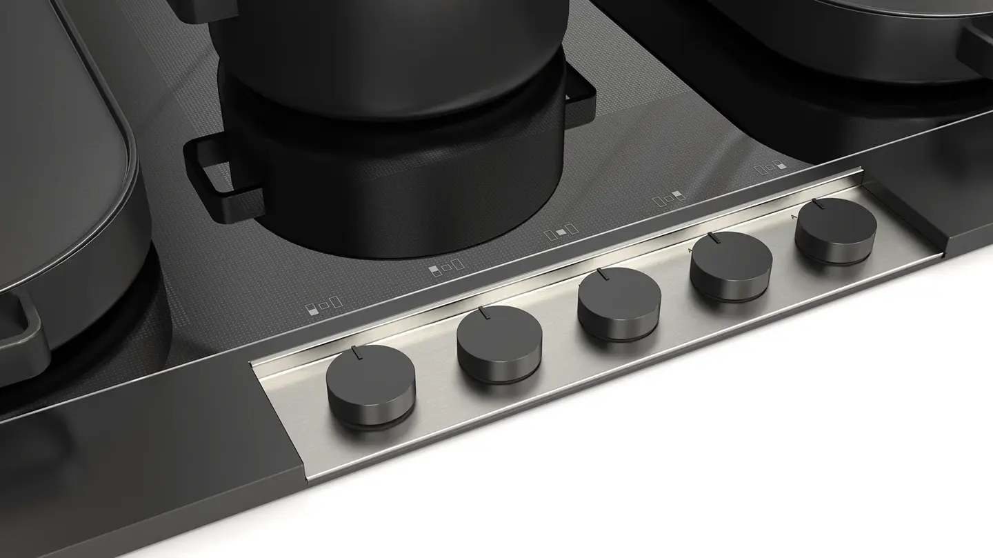 Manettes noires sur bandeau inox